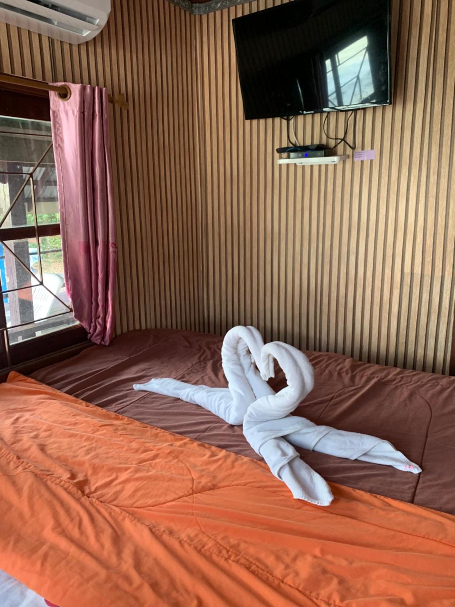 ลุงดำฮัทบีช Hotel Koh Samet Ngoại thất bức ảnh